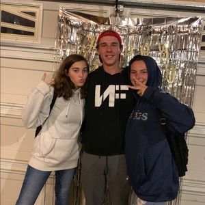 Meet your Posher, Joel